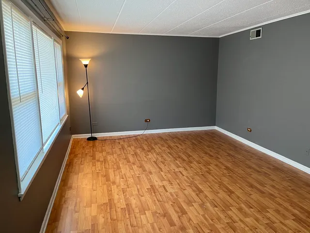 $1,850 | 9616 West Higgins Road, Unit 2G, Rosemont, IL 60018