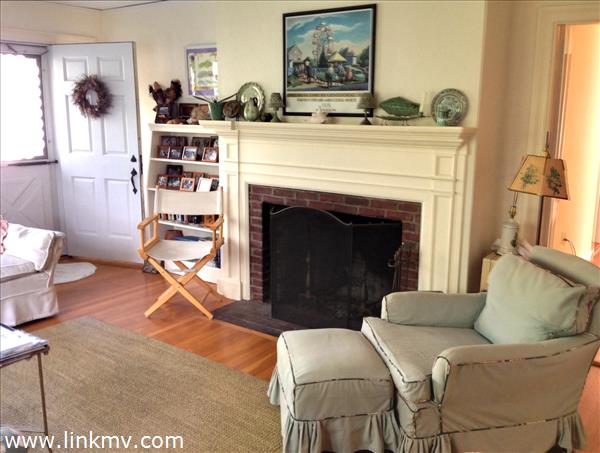 149 Causeway Road Vineyard Haven, MA 02568 - Photo 3 of 14 http://d1qzqeyxiitrap.cloudfront.net/photos/24848/600/8663d7a4.jpg