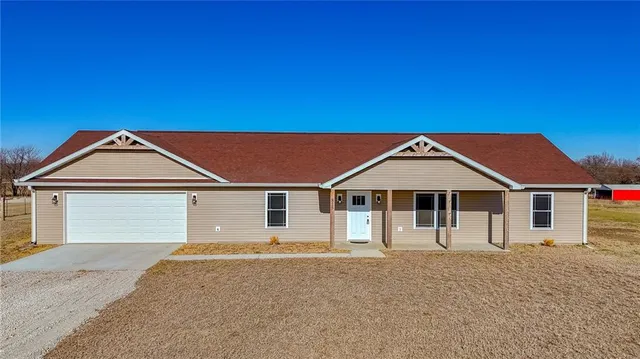 $359,900 | 815 Southwest 520th Road, Holden, MO 64040