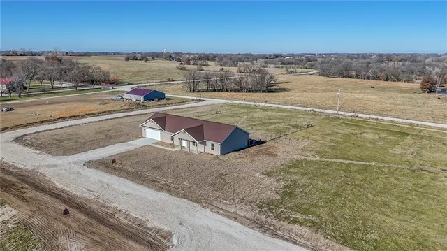 $359,900 | 815 Southwest 520th Road, Holden, MO 64040