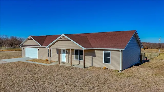 $359,900 | 815 Southwest 520th Road, Holden, MO 64040