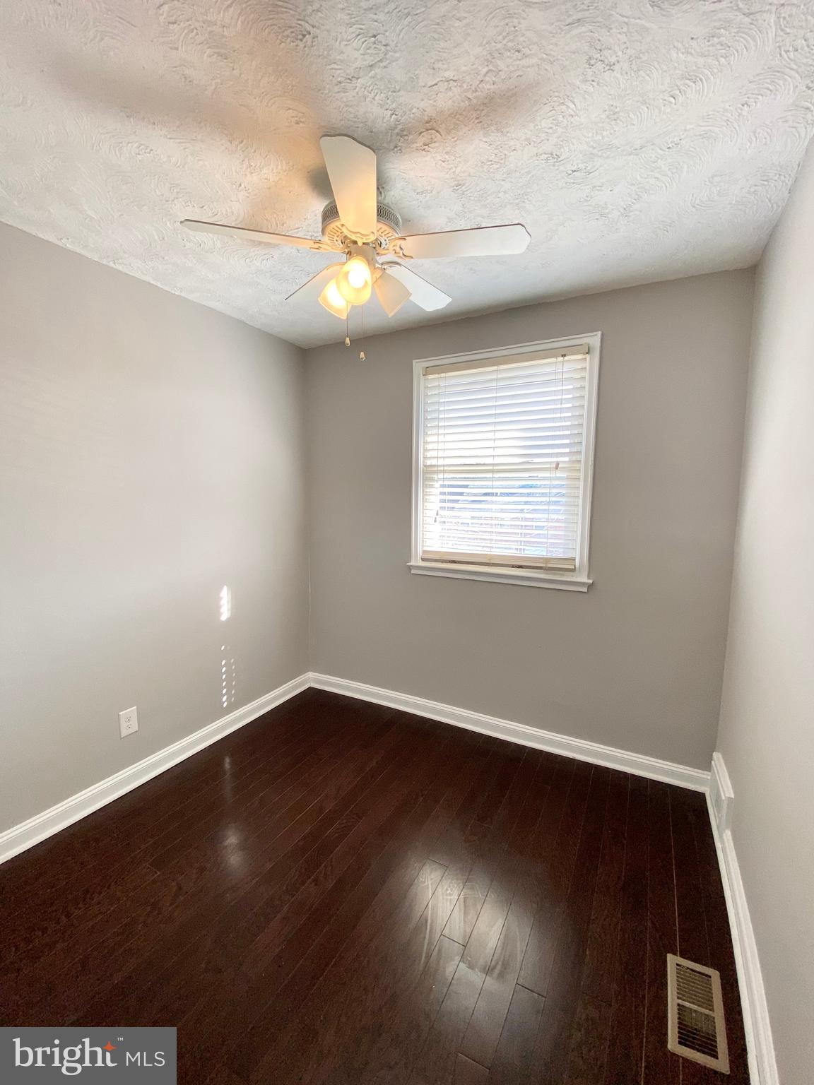1701 Ingram Road Baltimore, MD 21239 - Photo 12 of 22