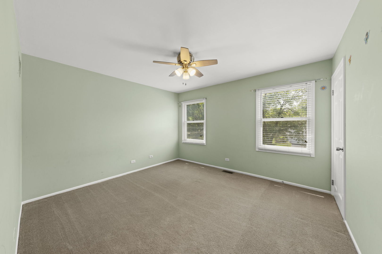 2114 Countryside Circle Naperville, IL 60565 - Photo 22 of 29 a view of an empty room with a window