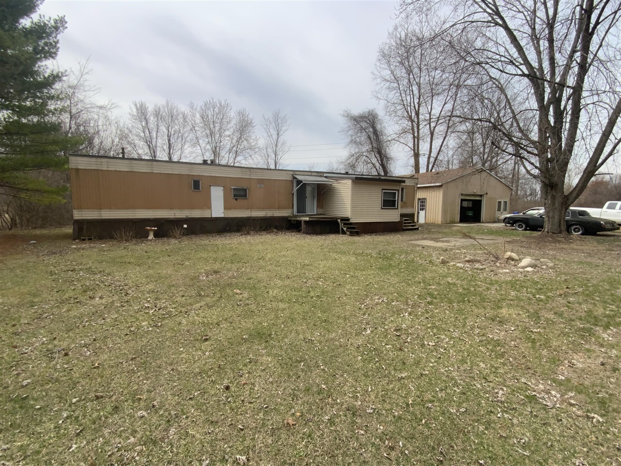 8401 Clinton Road Jackson, MI 49201 - Photo 2 of 15