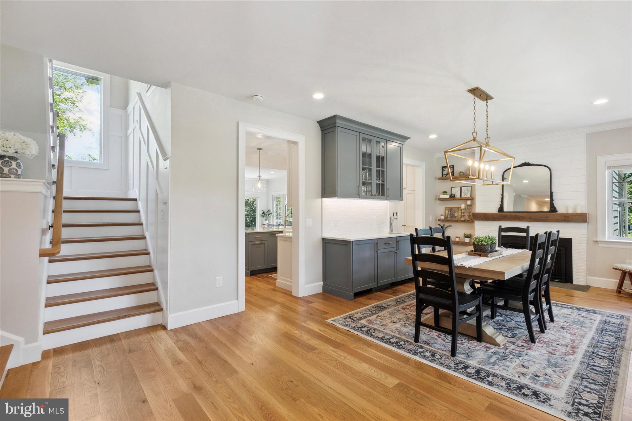 121 Hillside Road Wayne, PA 19087 - Photo 6 of 43 Entrance