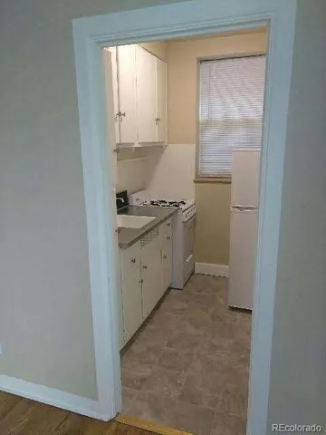 $900 | 2966 West Denver Place, Denver, CO 80211