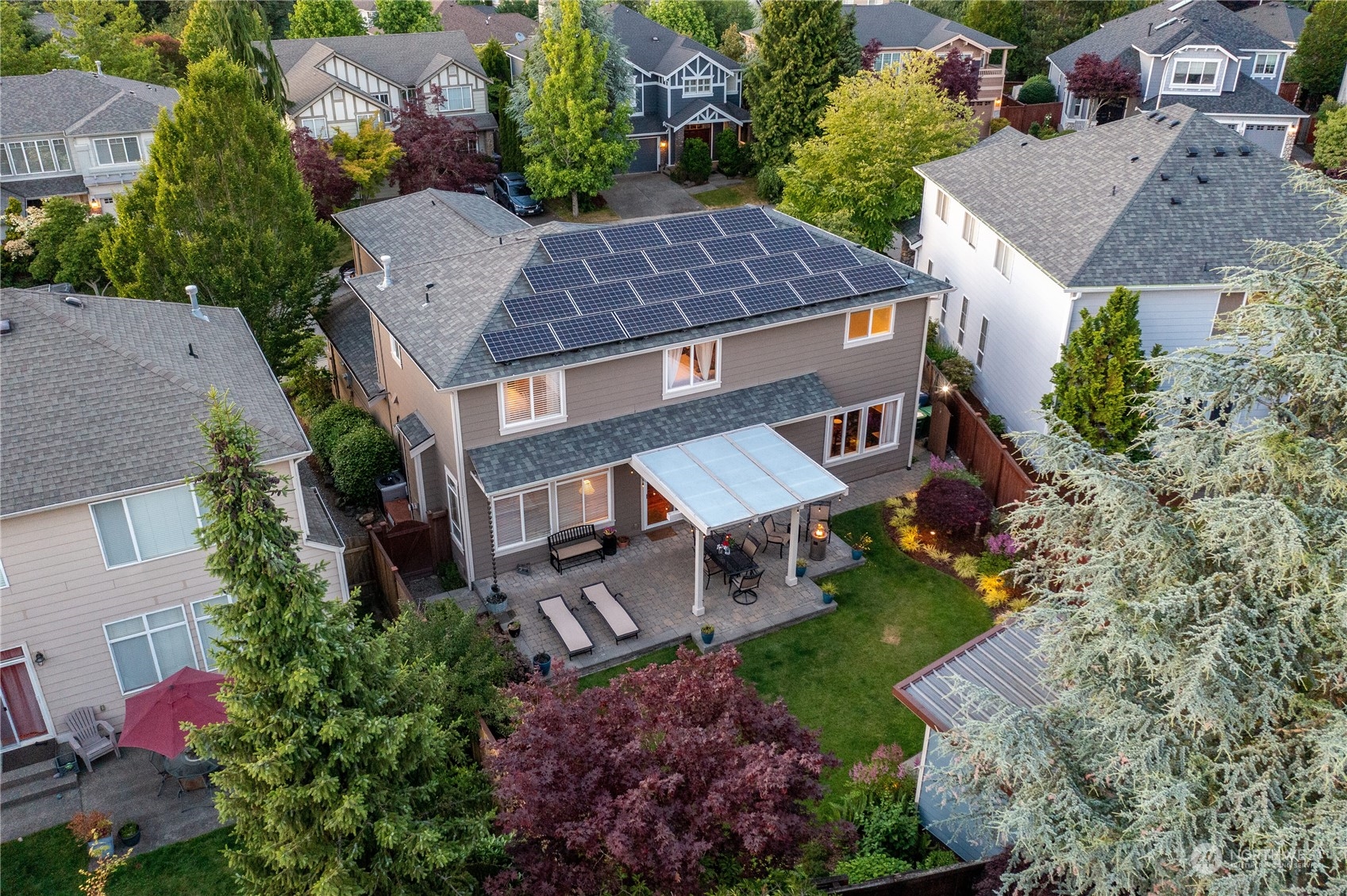 2017 Northeast 35th Place Renton, WA 98056 - Photo 11 of 34 Gallery Image 11