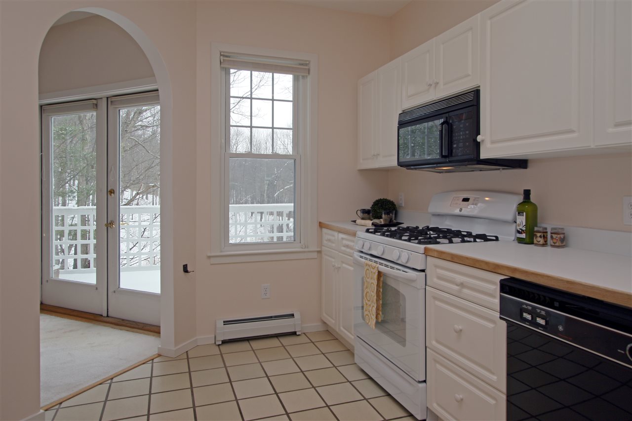 34 Larch Road South Burlington, VT 05403 - Photo 8 of 27 Gallery Image 8