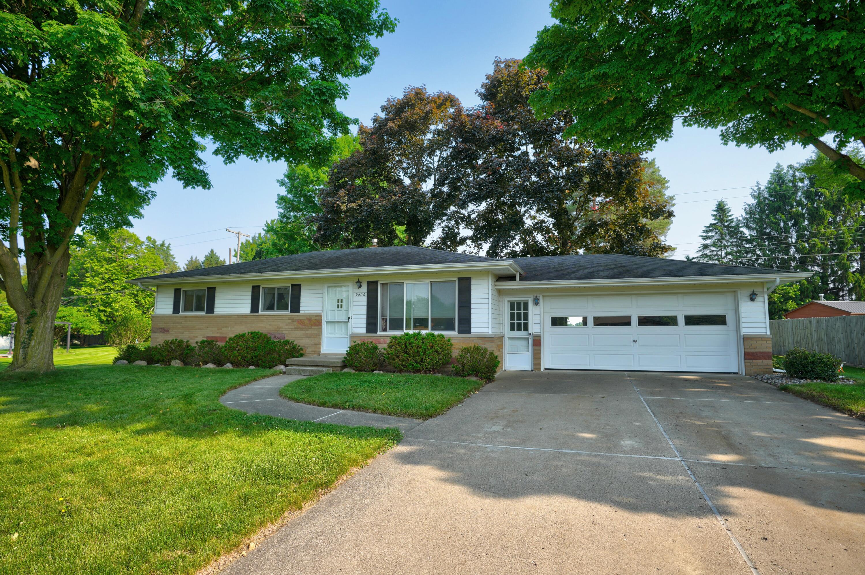9206 Potter Road Flushing, MI 48433 - Photo 4 of 45 9206 Potter Rd 03