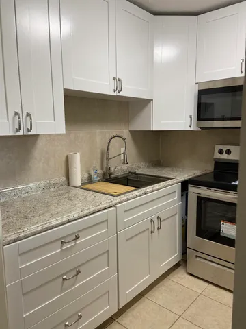 $1,350 | 423 Chatham U, West Palm Beach, FL 33417