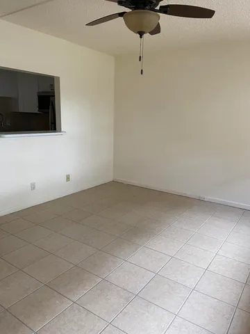 $1,350 | 423 Chatham U, West Palm Beach, FL 33417
