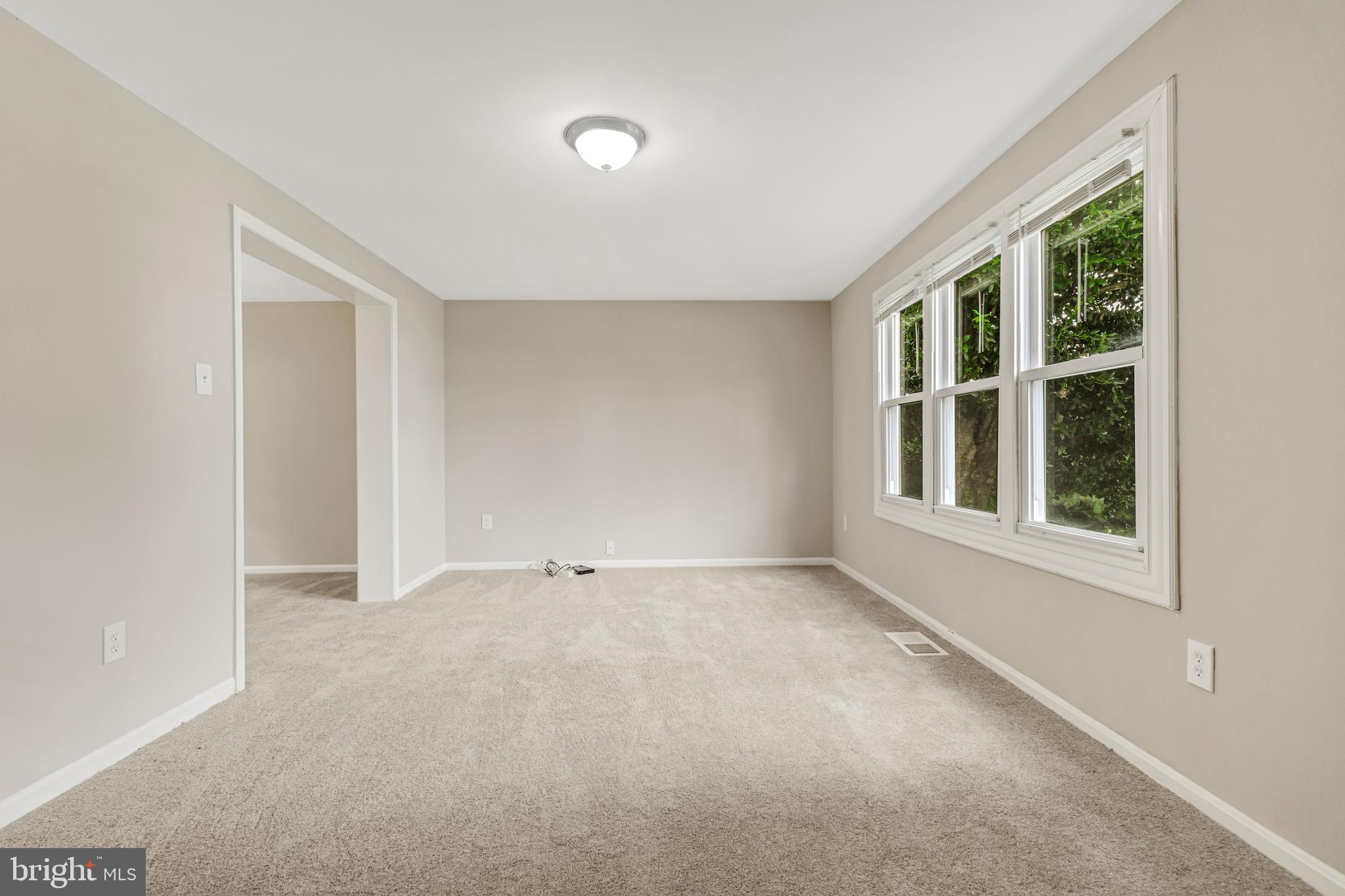 8902 Albert Stewart Lane Silver Spring, MD 20910 - Photo 21 of 39