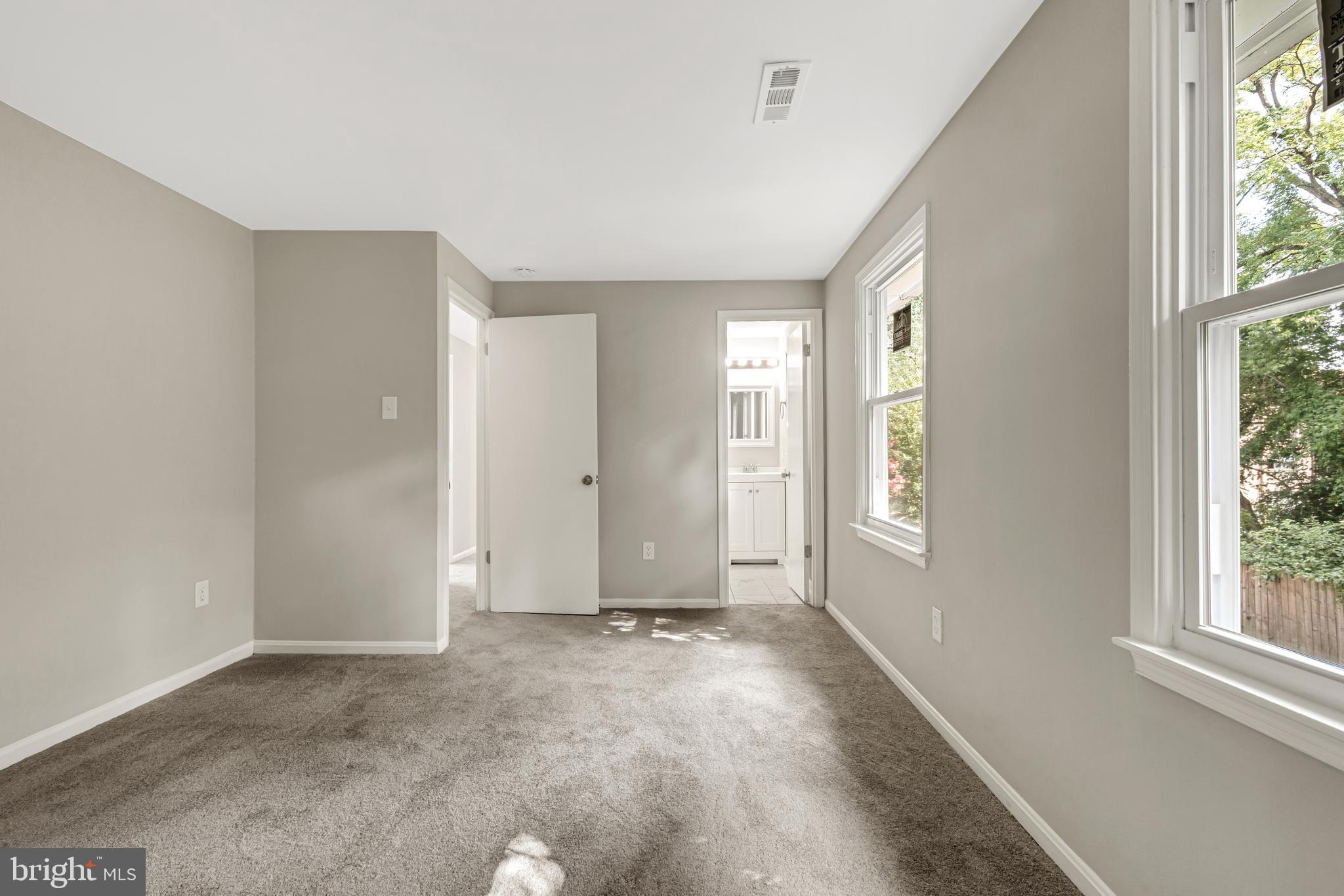 8902 Albert Stewart Lane Silver Spring, MD 20910 - Photo 30 of 39