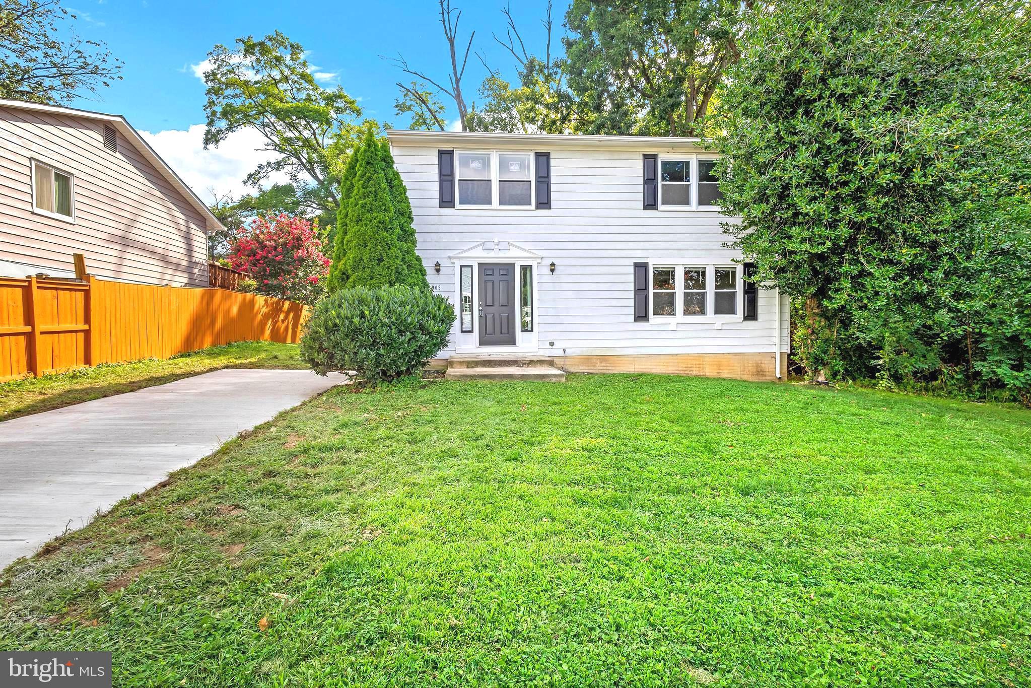 8902 Albert Stewart Lane Silver Spring, MD 20910 - Photo 7 of 39