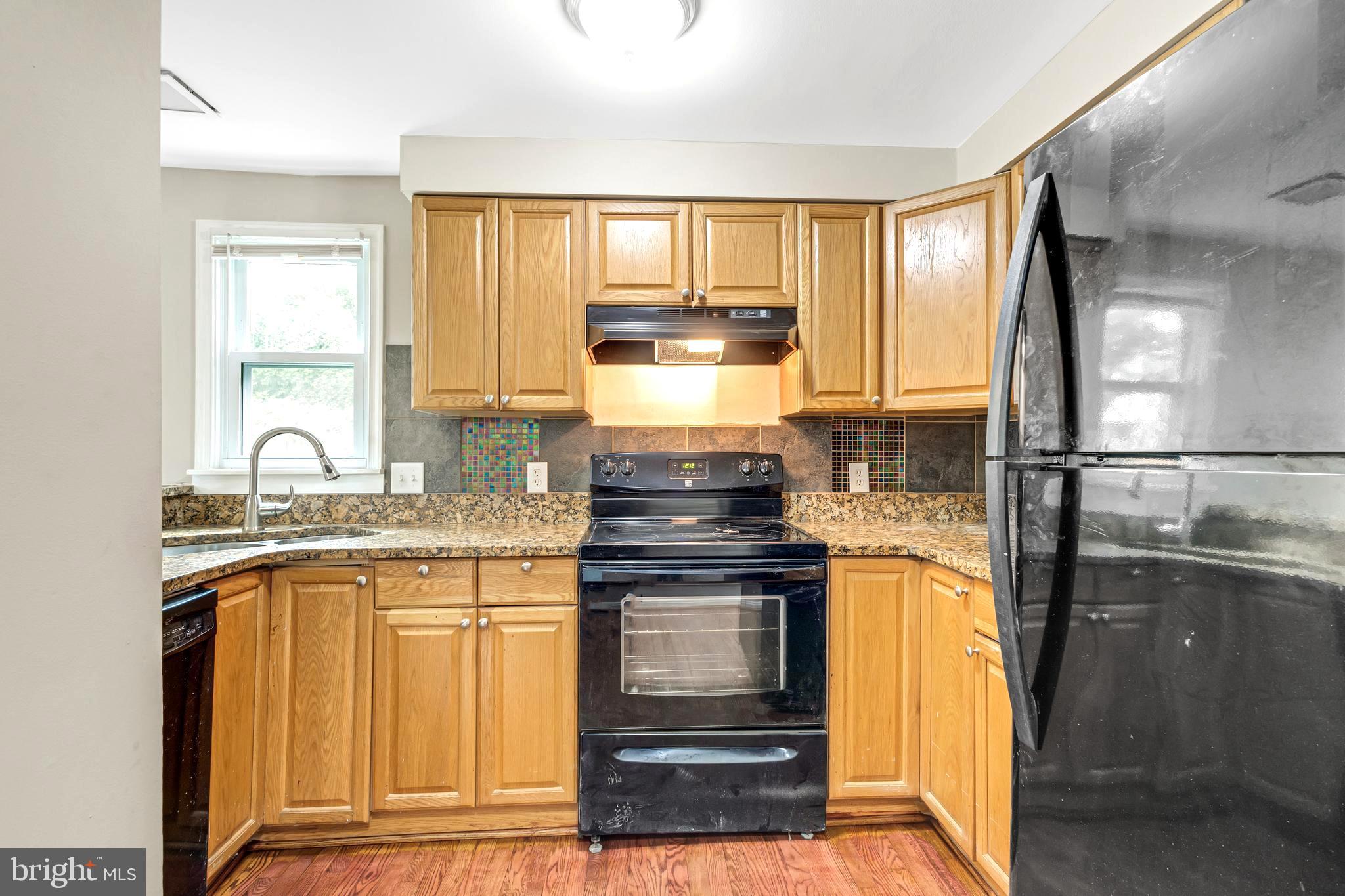 8902 Albert Stewart Lane Silver Spring, MD 20910 - Photo 8 of 39