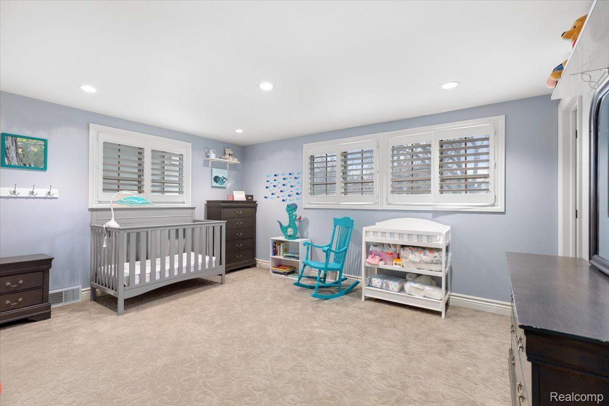 165 Lewiston Road Grosse Pointe, MI 48236 - Photo 37 of 61 Gallery Image 37
