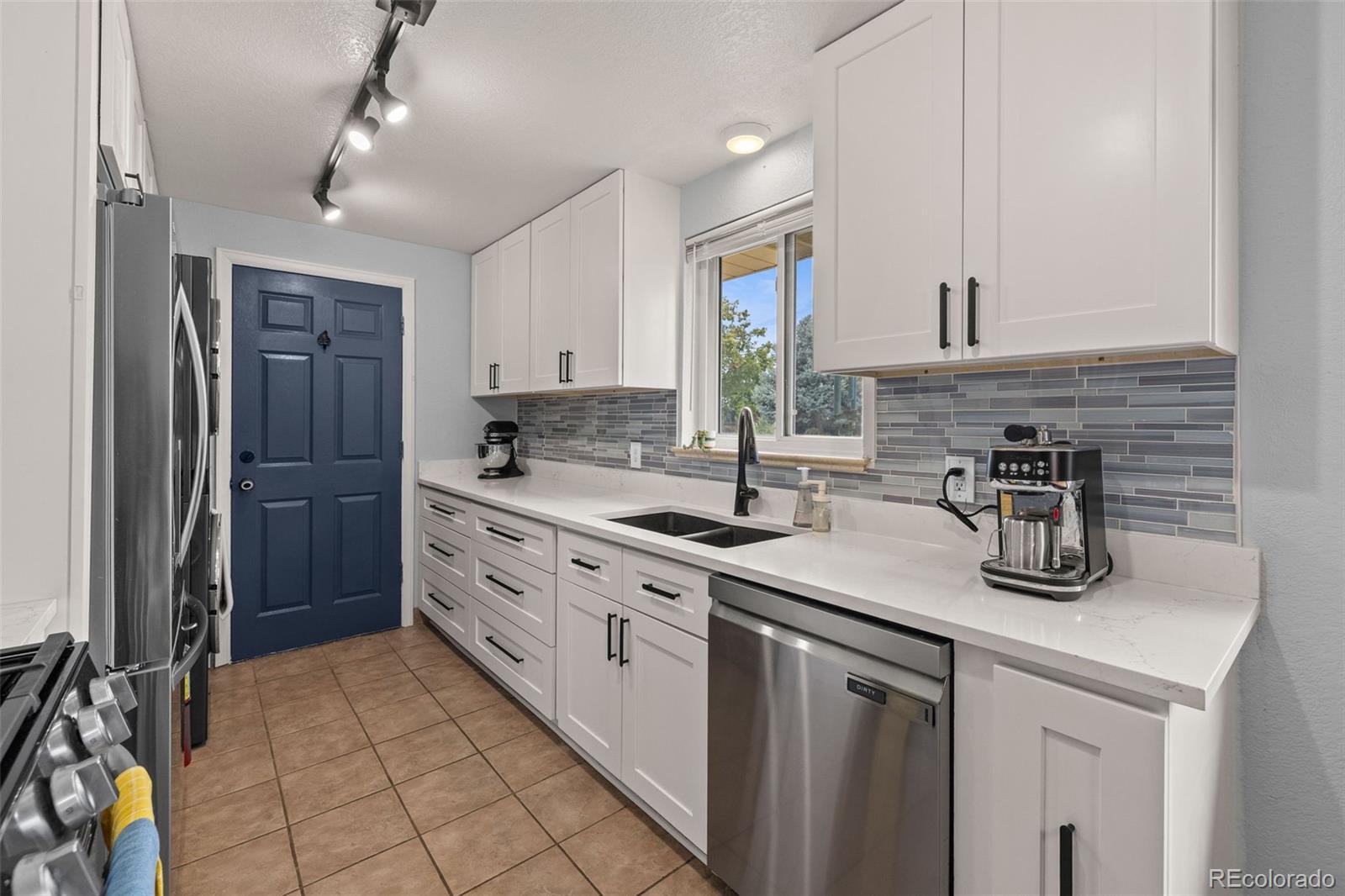 4736 Estes Street Wheat Ridge, CO 80033 - Photo 11 of 50 Gallery Image 11