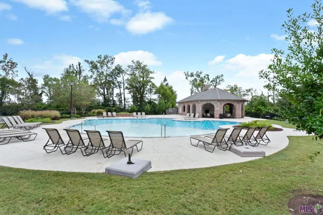 $415,000 | 8201 Village Plaza Court, Unit 3B, Baton Rouge, LA 70810