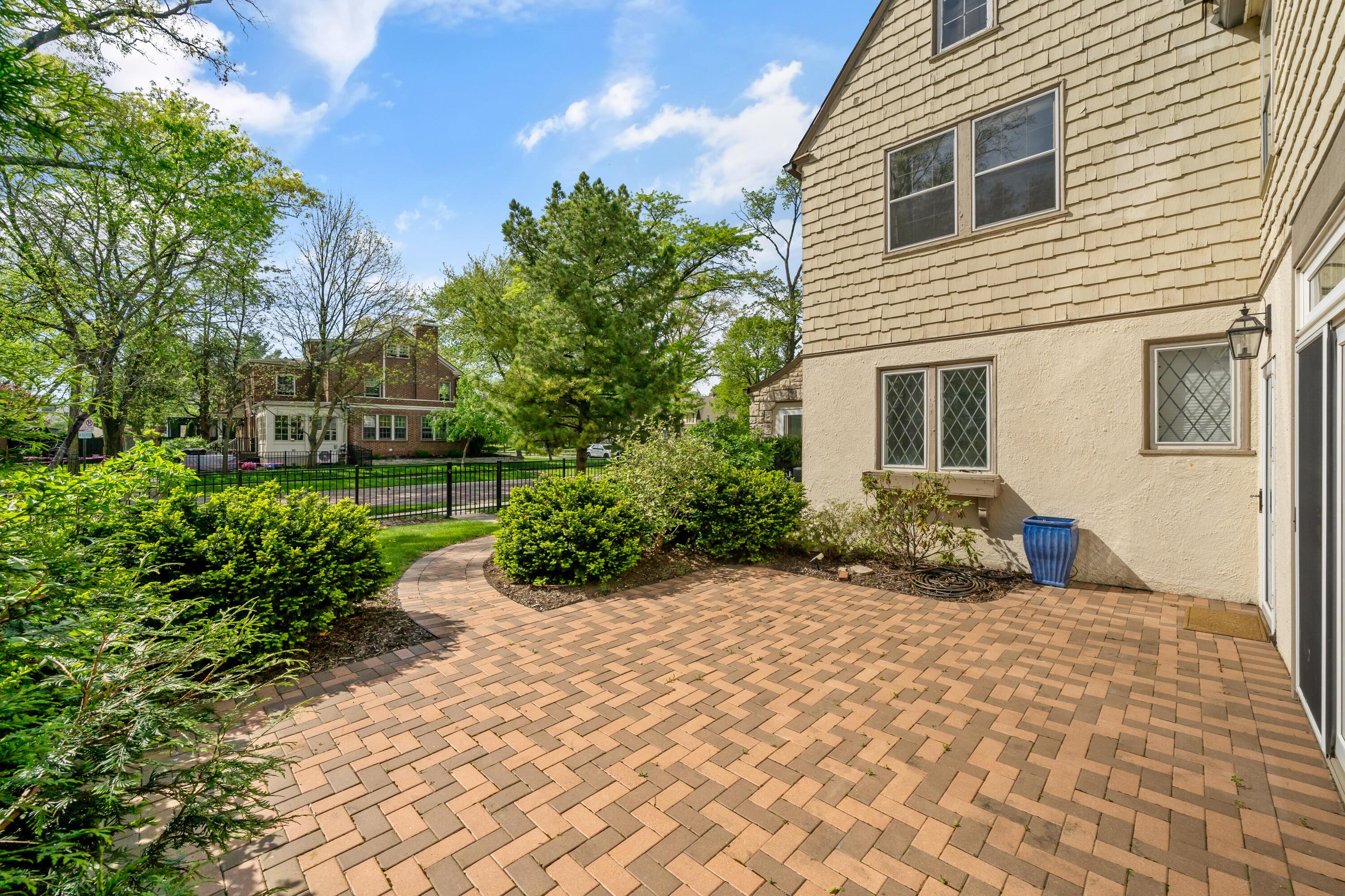 2389 Bryden Road Columbus, OH 43209 - Photo 69 of 90 z6