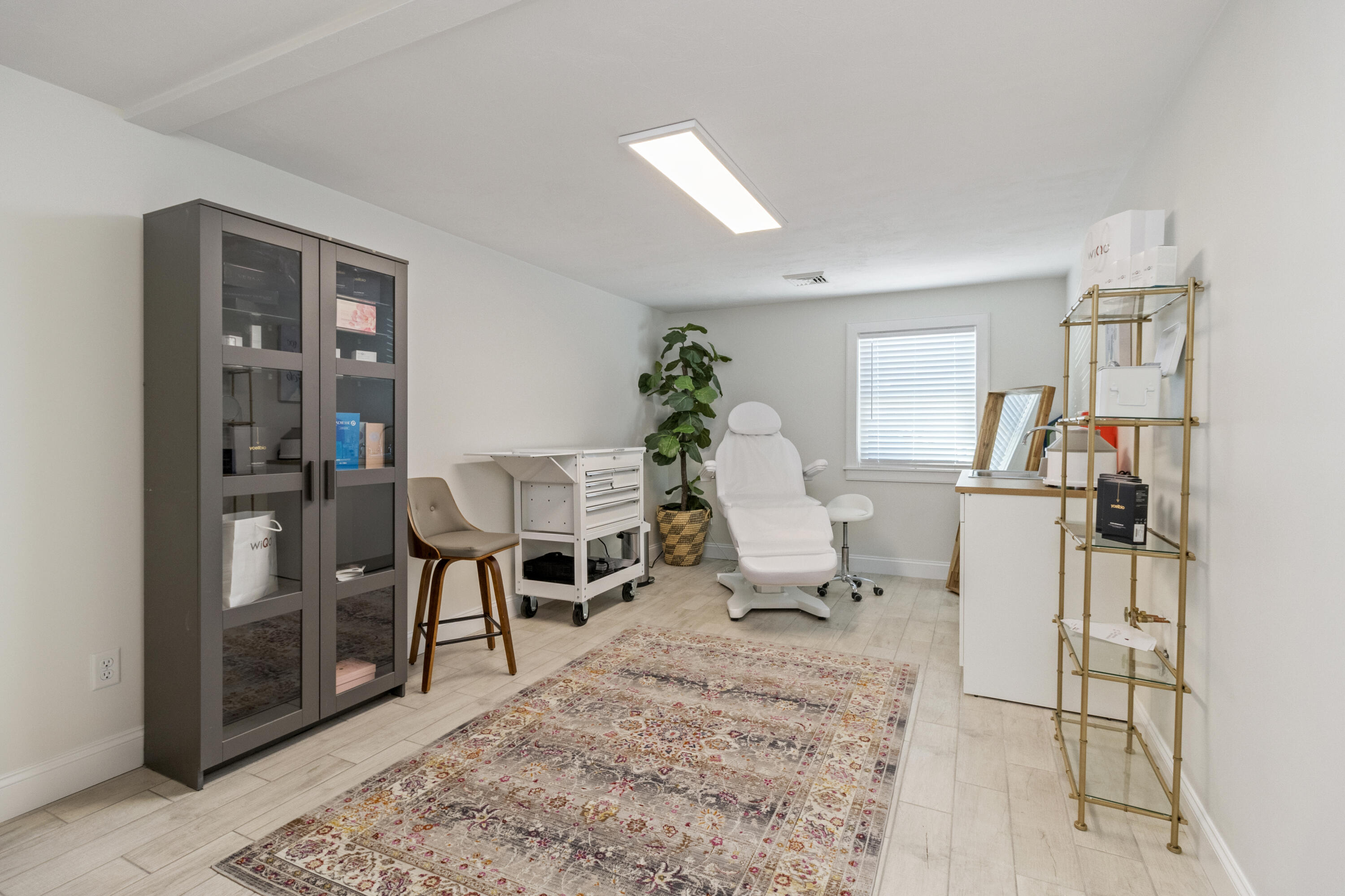 712 Main Street Hyannis, MA 02601 - Photo 32 of 88 Aesthetic Treatment Room