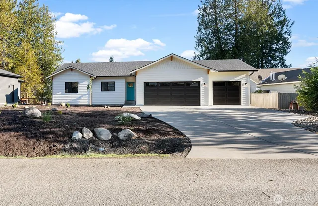 $729,500 | 130 Baldwin Lane, Port Ludlow, WA 98365