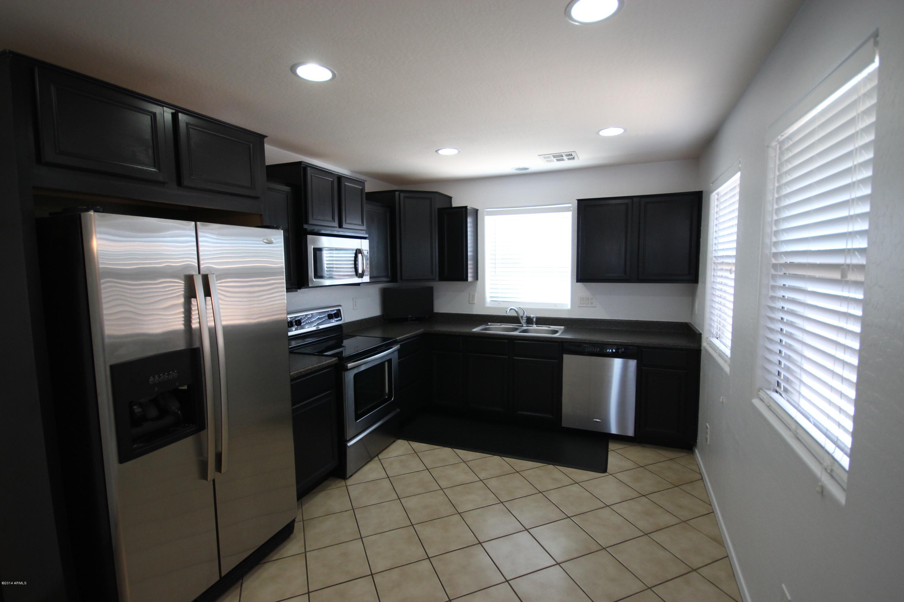 1634 South Martingale Road Gilbert, AZ 85295 - Photo 15 of 36 Kitchen