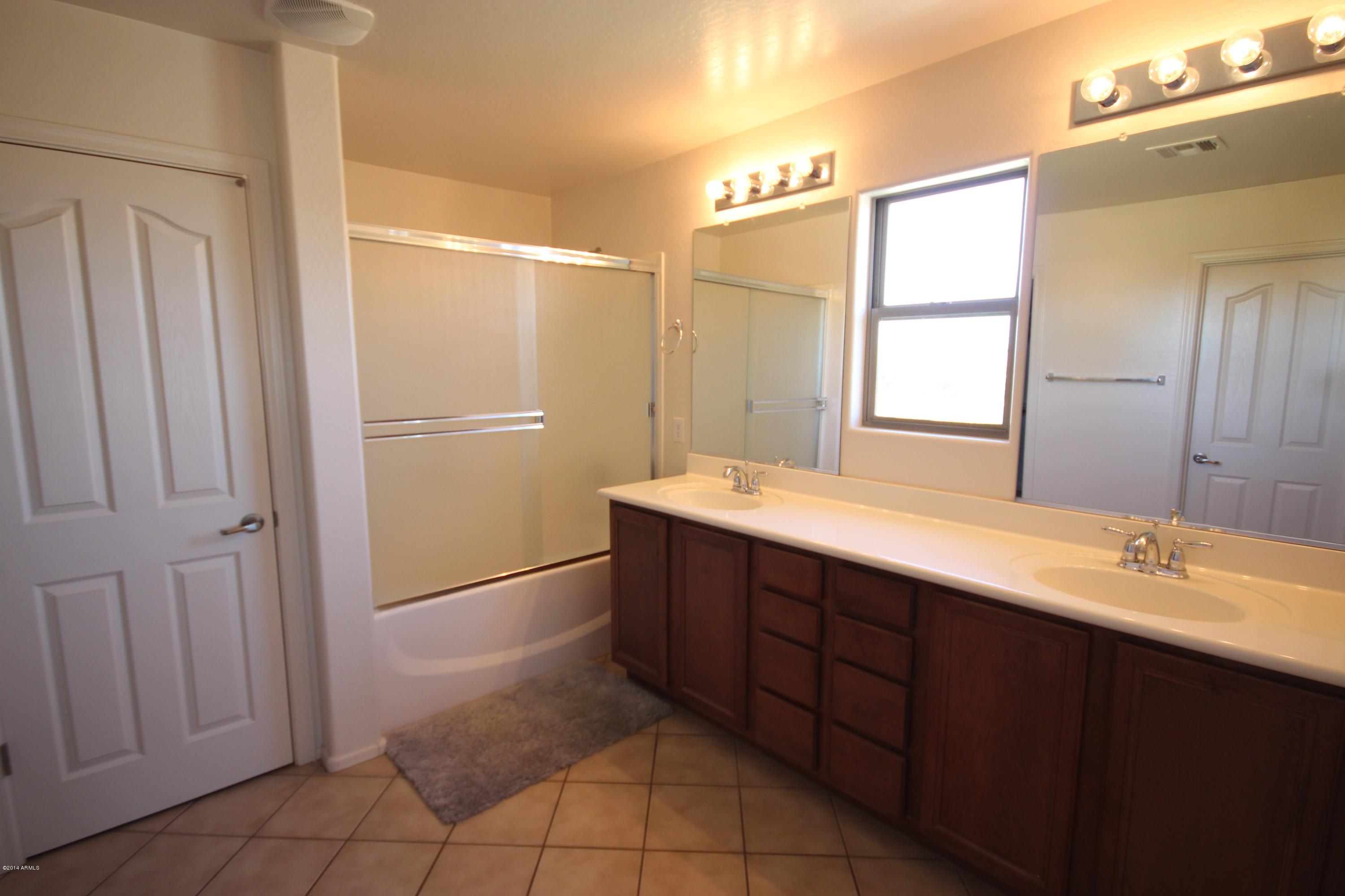 1634 South Martingale Road Gilbert, AZ 85295 - Photo 28 of 36 Master Bathroom