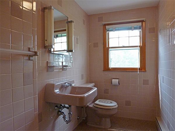 22 Anne Street Springfield, MA 01104 - Photo 14 of 18