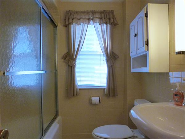 22 Anne Street Springfield, MA 01104 - Photo 9 of 18