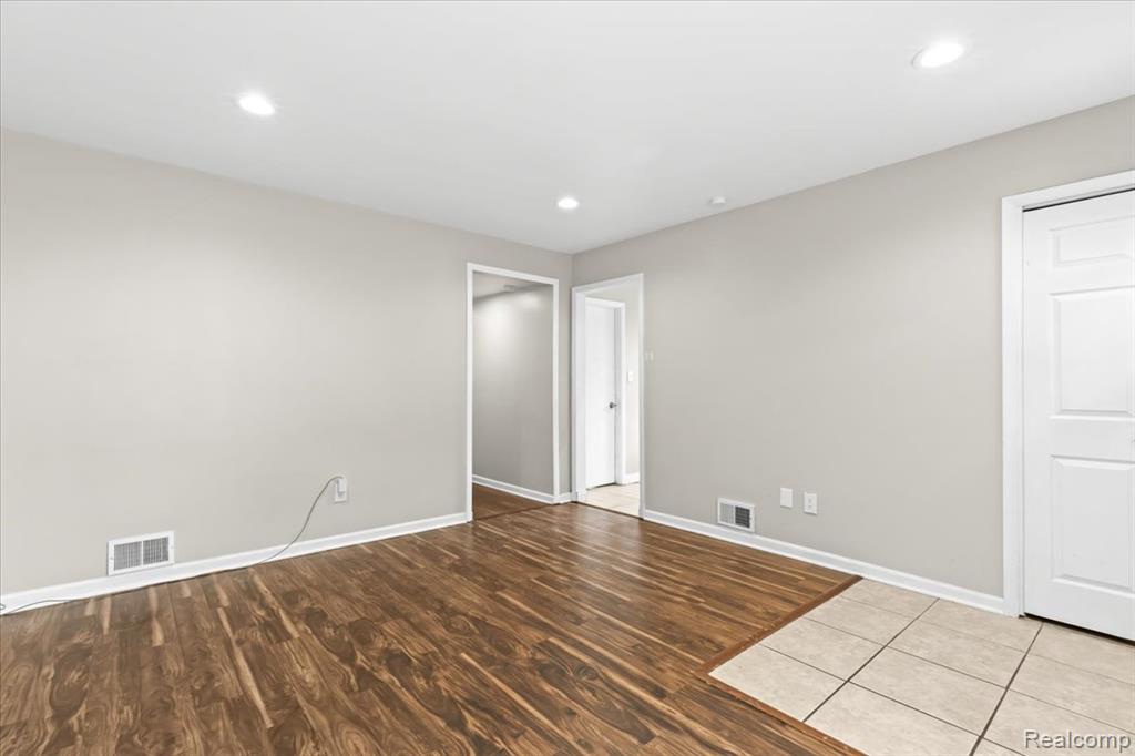 8111 Timken Avenue Warren, MI 48089 - Photo 3 of 17