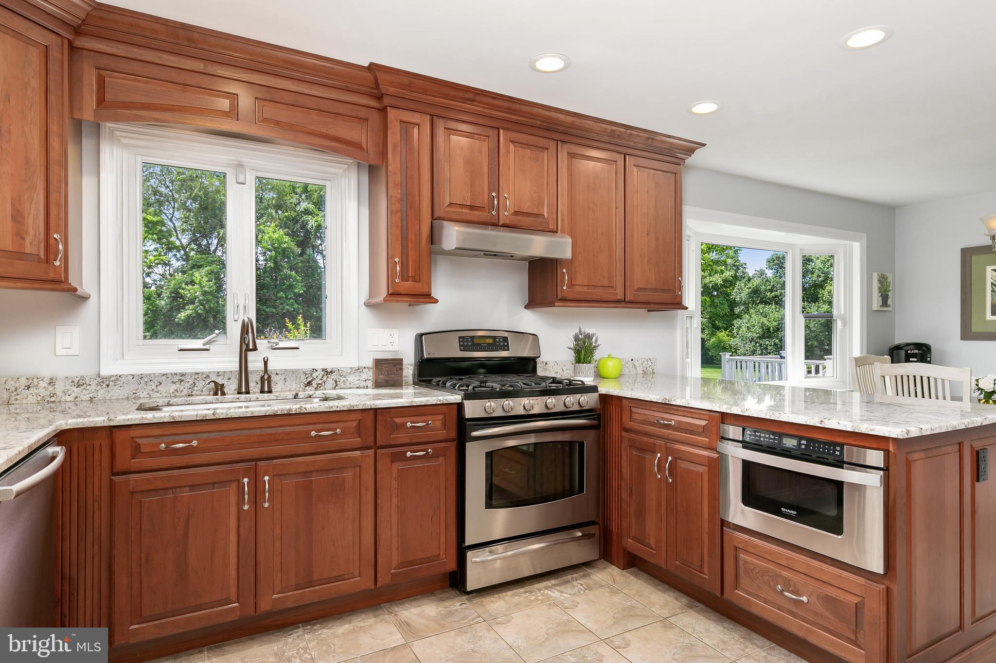 1 Stacy Drive Cream Ridge, NJ 08514 - Photo 7 of 33