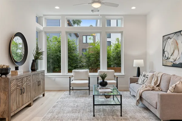 $1,150,000 | 900 South 2nd Street, Unit 21, Austin, TX 78704