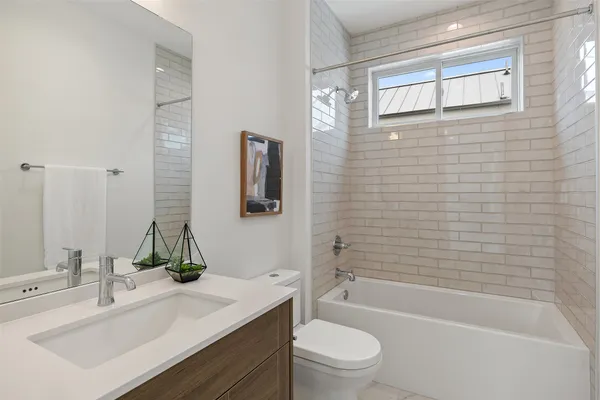 $1,150,000 | 900 South 2nd Street, Unit 21, Austin, TX 78704