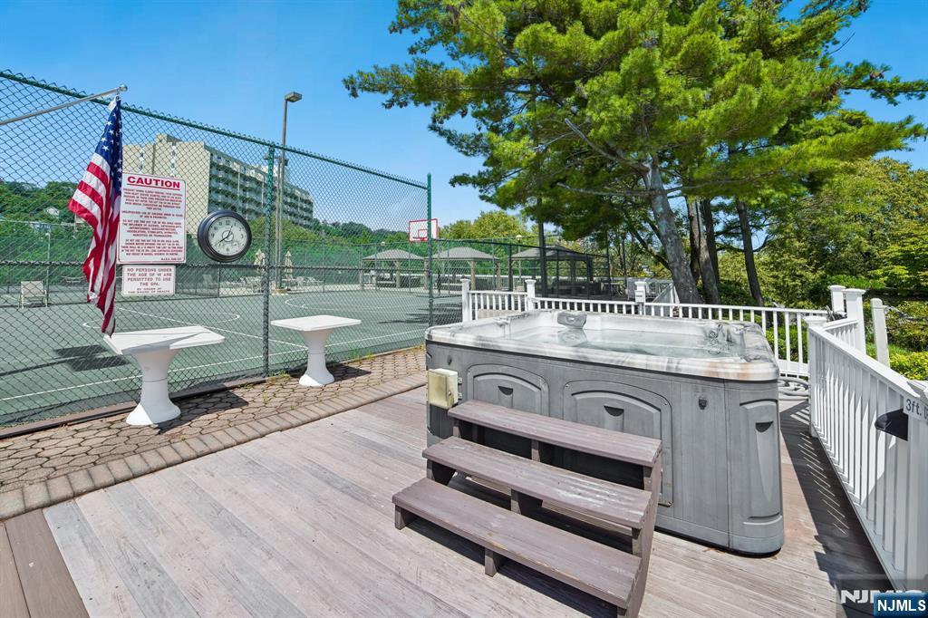 1055 River Road, Unit 312 Edgewater, NJ 07020 - Photo 34 of 47 Gallery Image 34