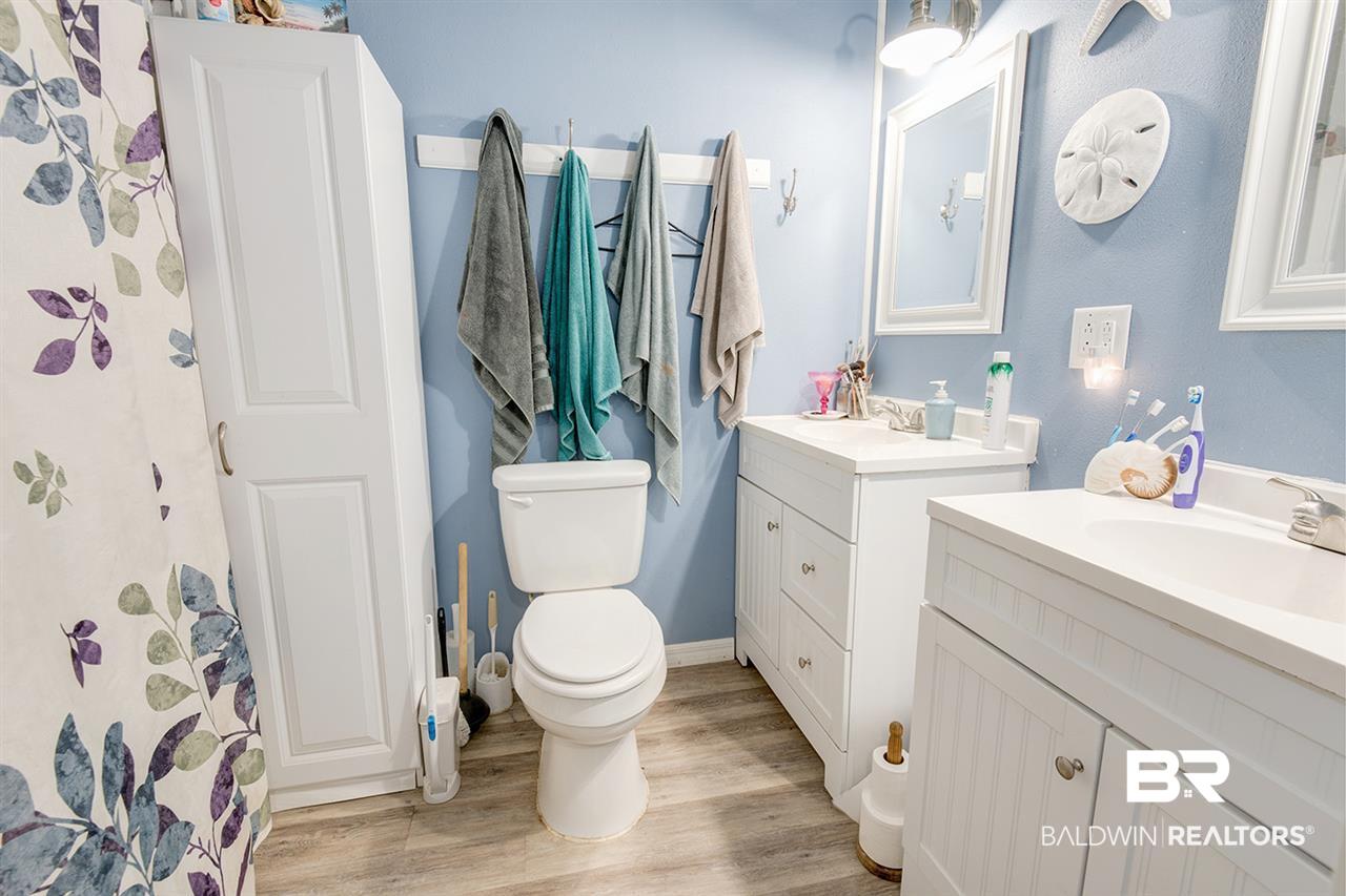 23425 Vaughn Road Robertsdale, AL 36567 - Photo 15 of 19 Bathroom