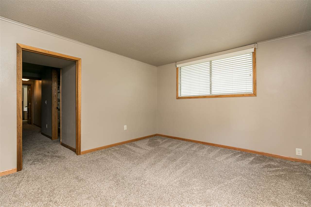 170 Chatham Road Northeast Cedar Rapids, IA 52402 - Photo 33 of 50 Gallery Image 33