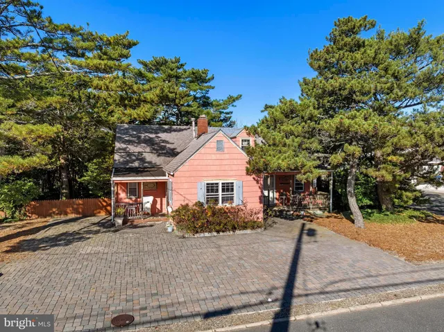 $2,999,000 | 708 North Atlantic Avenue, Beach Haven, NJ 08008