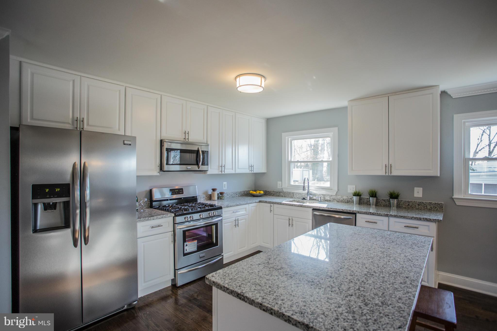 6815 Barton Road Hyattsville, MD 20784 - Photo 11 of 27 Kitchen