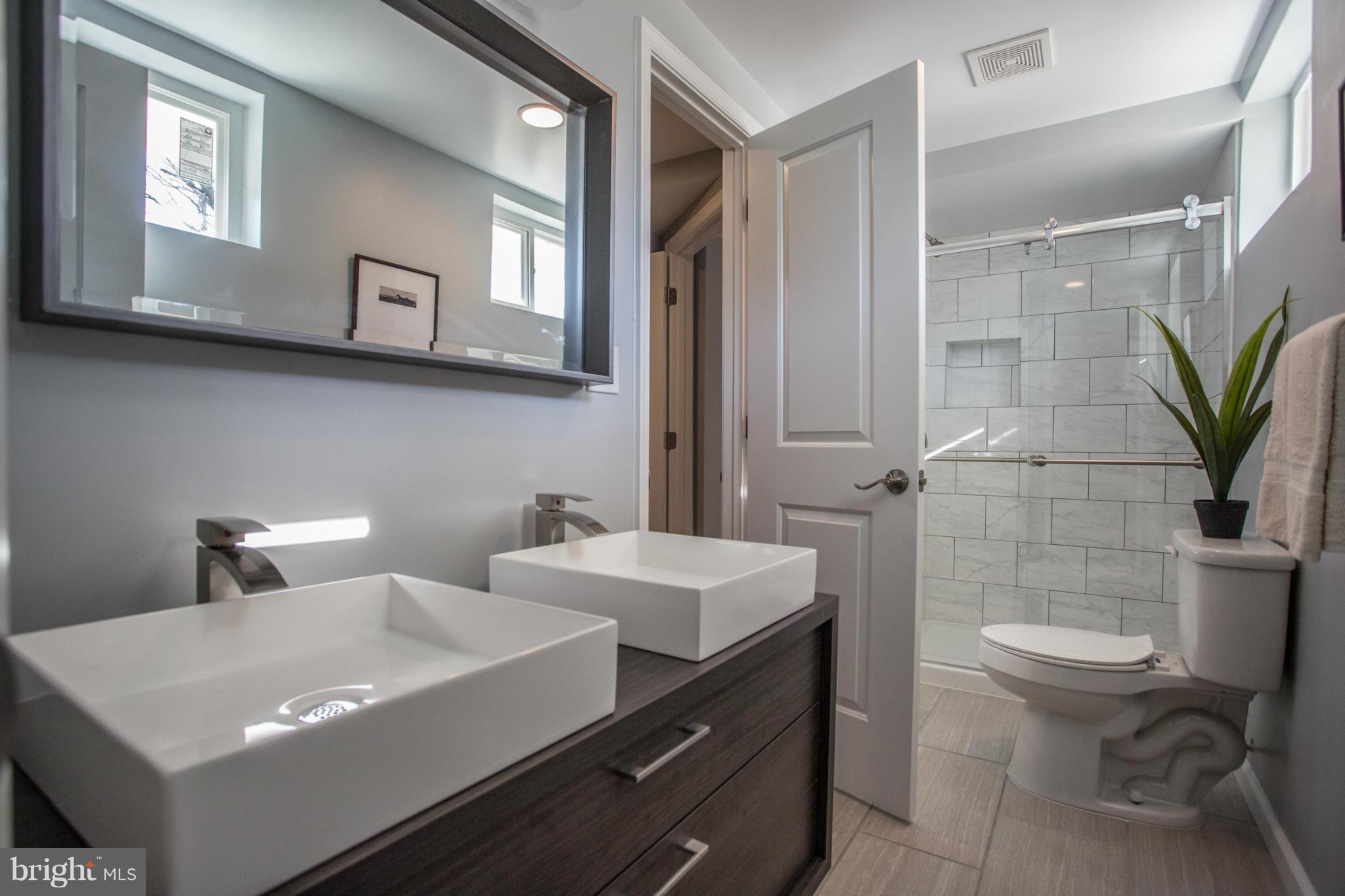 6815 Barton Road Hyattsville, MD 20784 - Photo 24 of 27 Bath