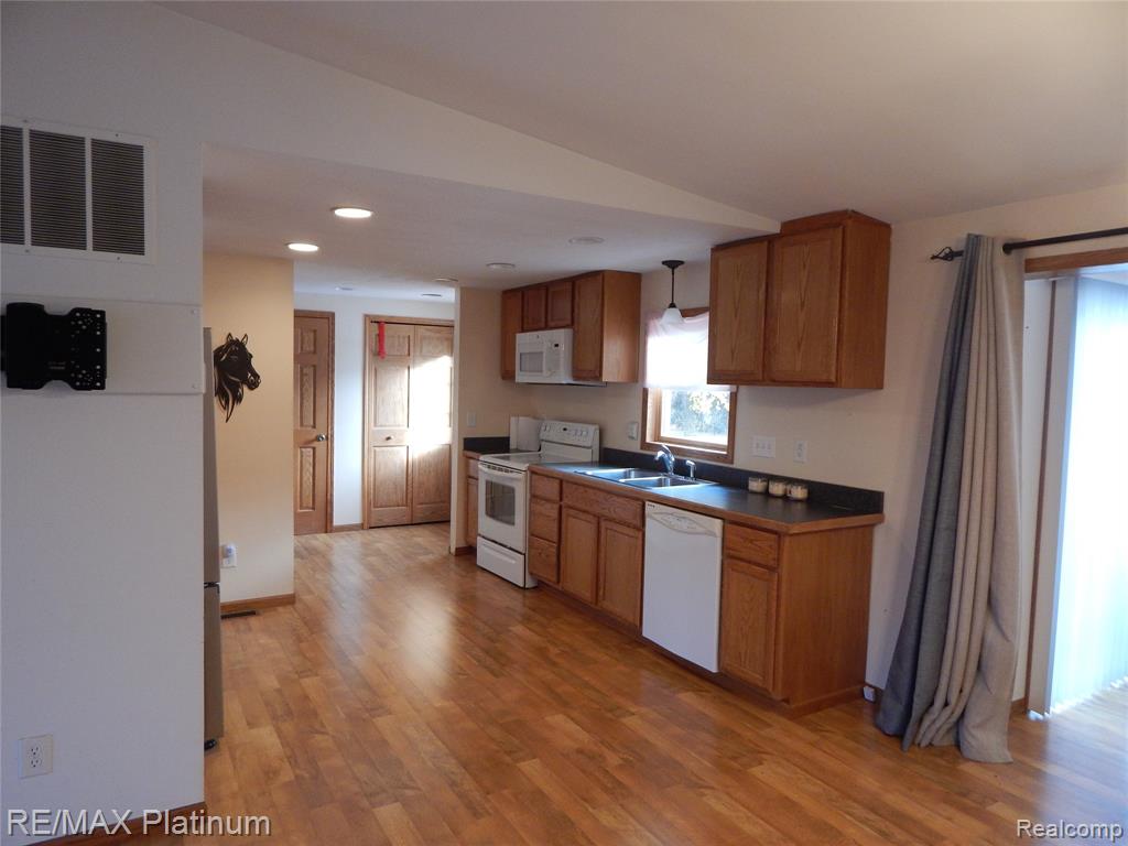 10321 East Lovejoy Road Perry, MI 48872 - Photo 18 of 53