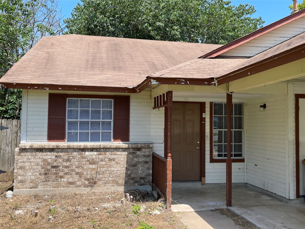 7902 Brodie Lane, Unit A Austin, TX 78745 - Photo 2 of 22 a front view of a house