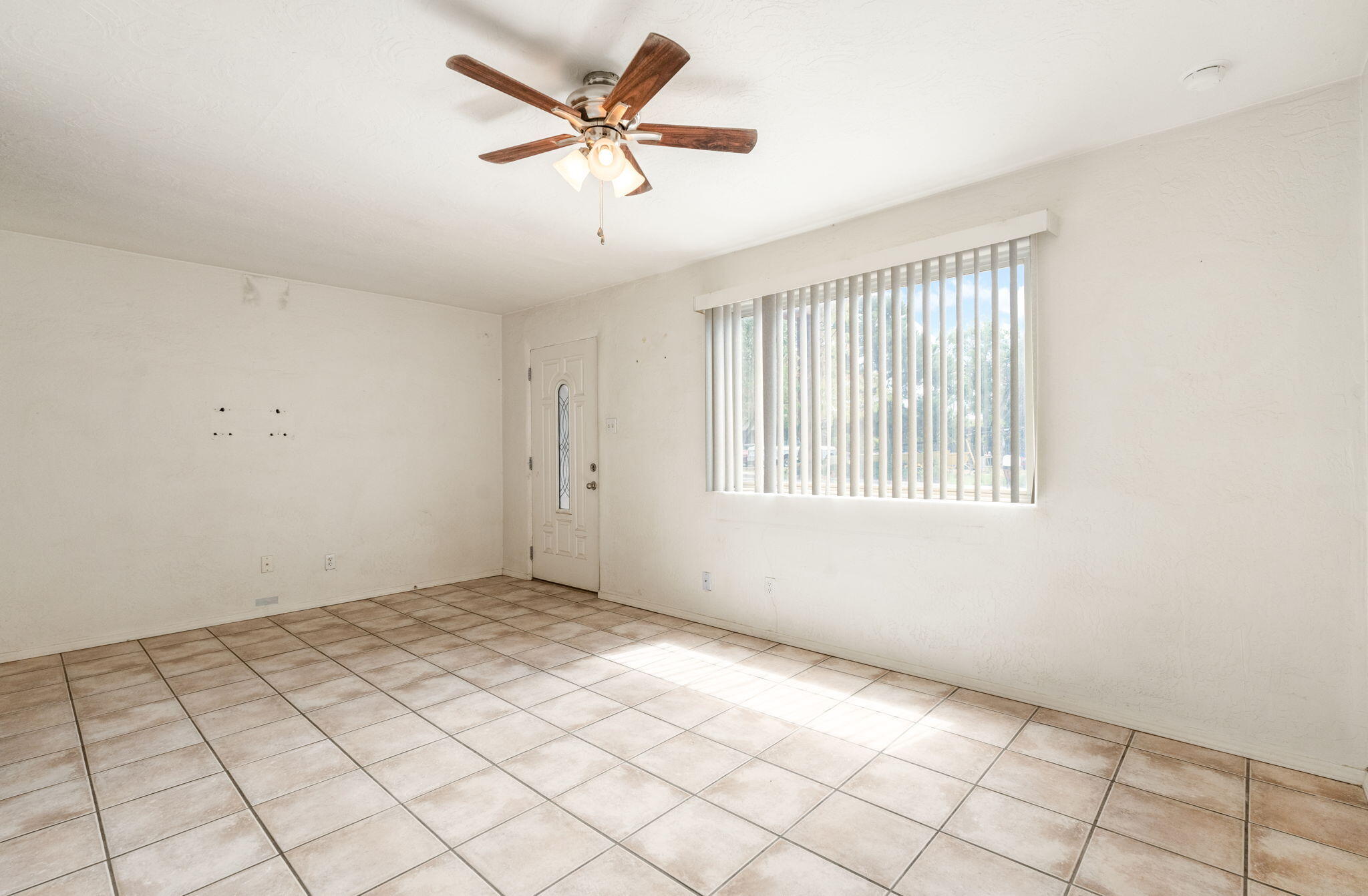 8909 Shoshone Road Northeast Albuquerque, NM 87111 - Photo 6 of 35 Gallery Image 6