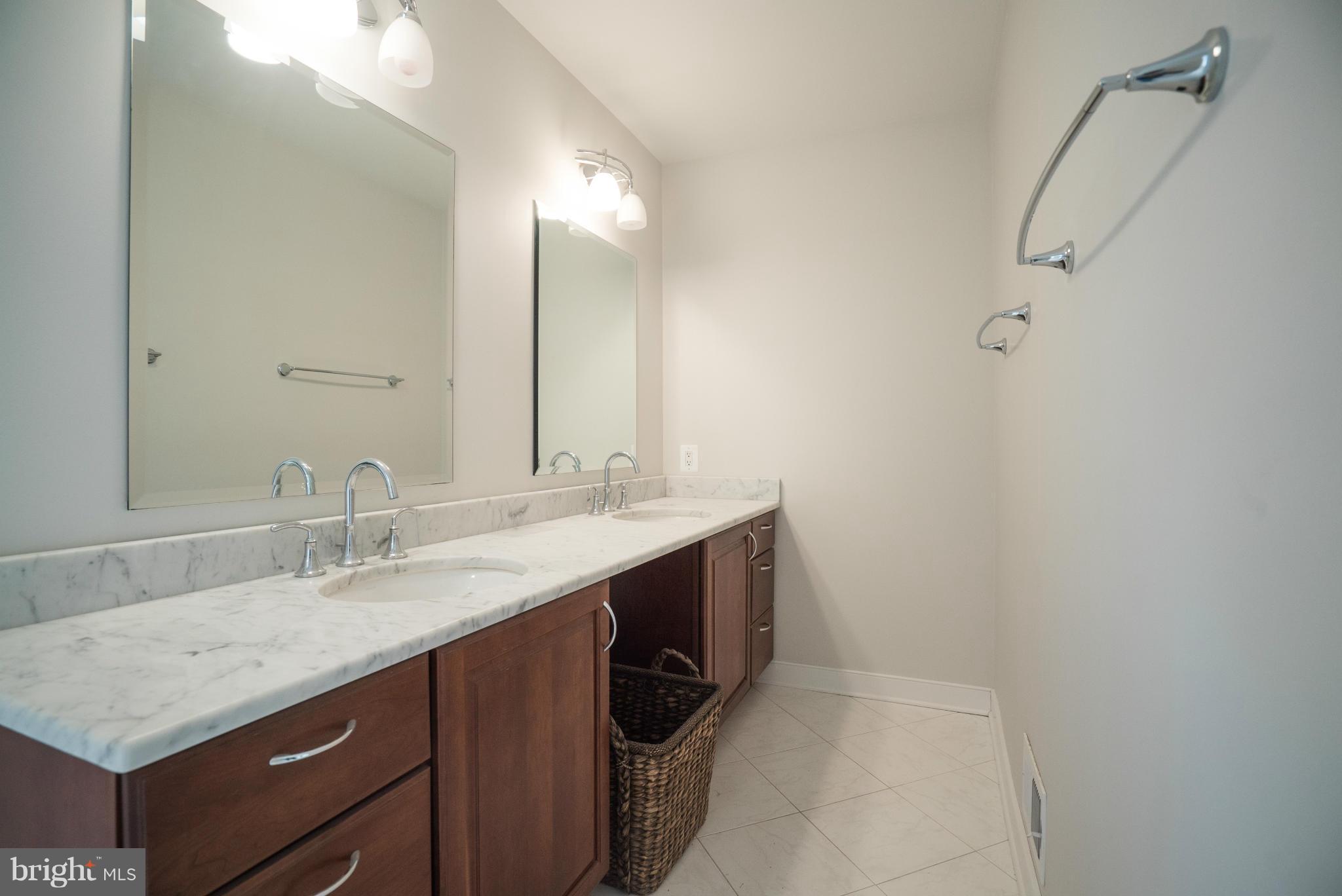 8401 Fort Hunt Road Alexandria, VA 22308 - Photo 11 of 29 Bath (Master)