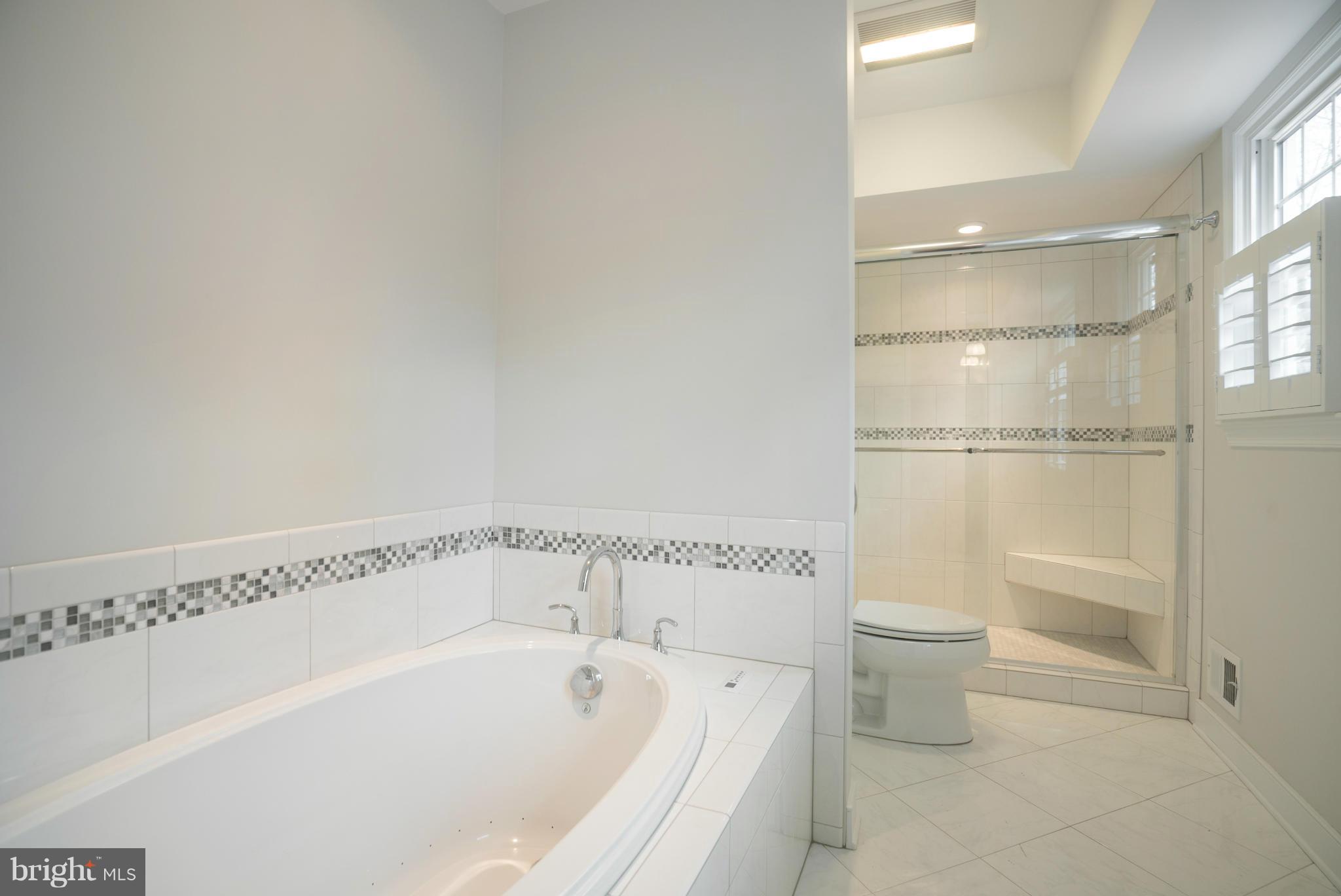 8401 Fort Hunt Road Alexandria, VA 22308 - Photo 12 of 29 Bath (Master)