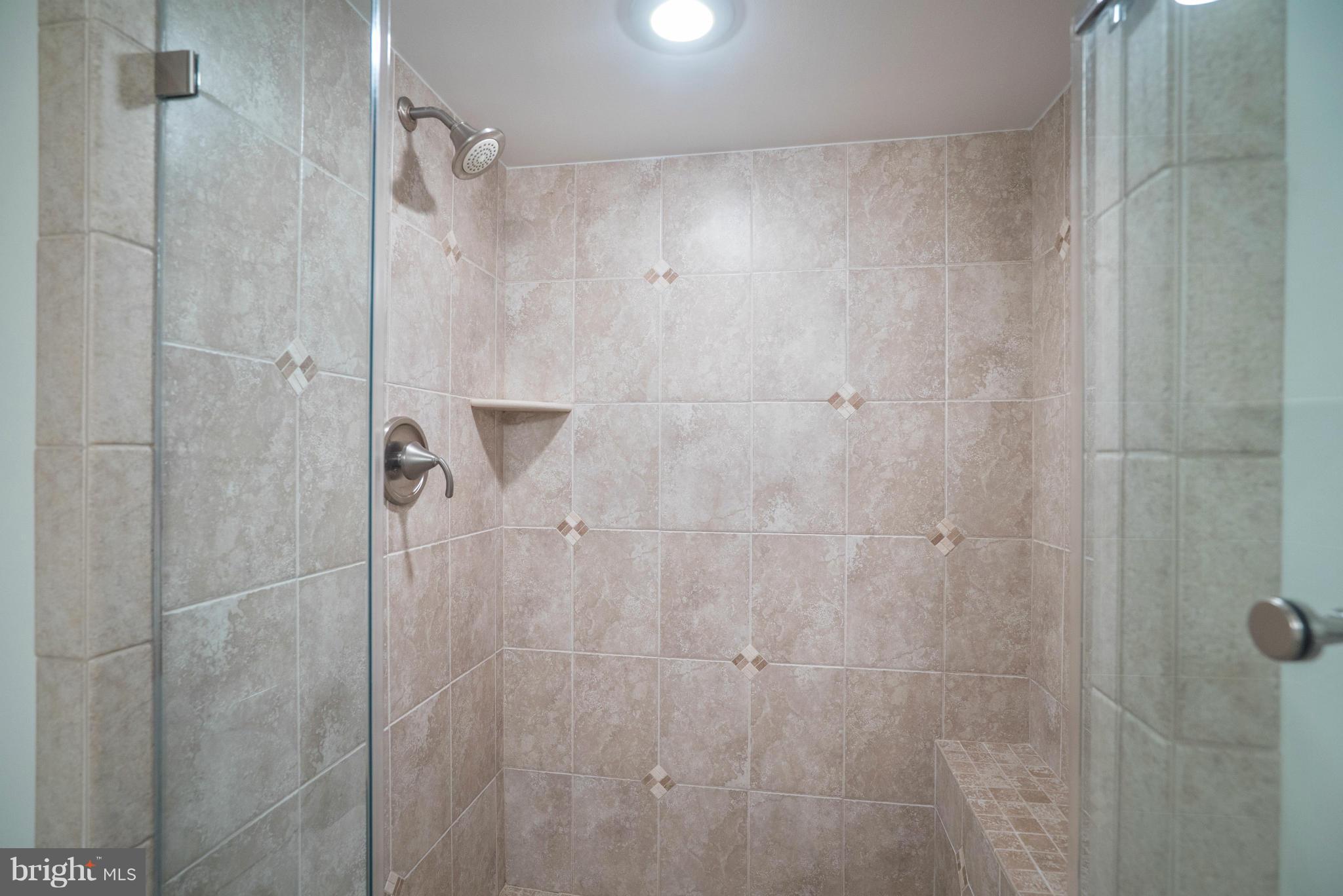 8401 Fort Hunt Road Alexandria, VA 22308 - Photo 17 of 29 Bath