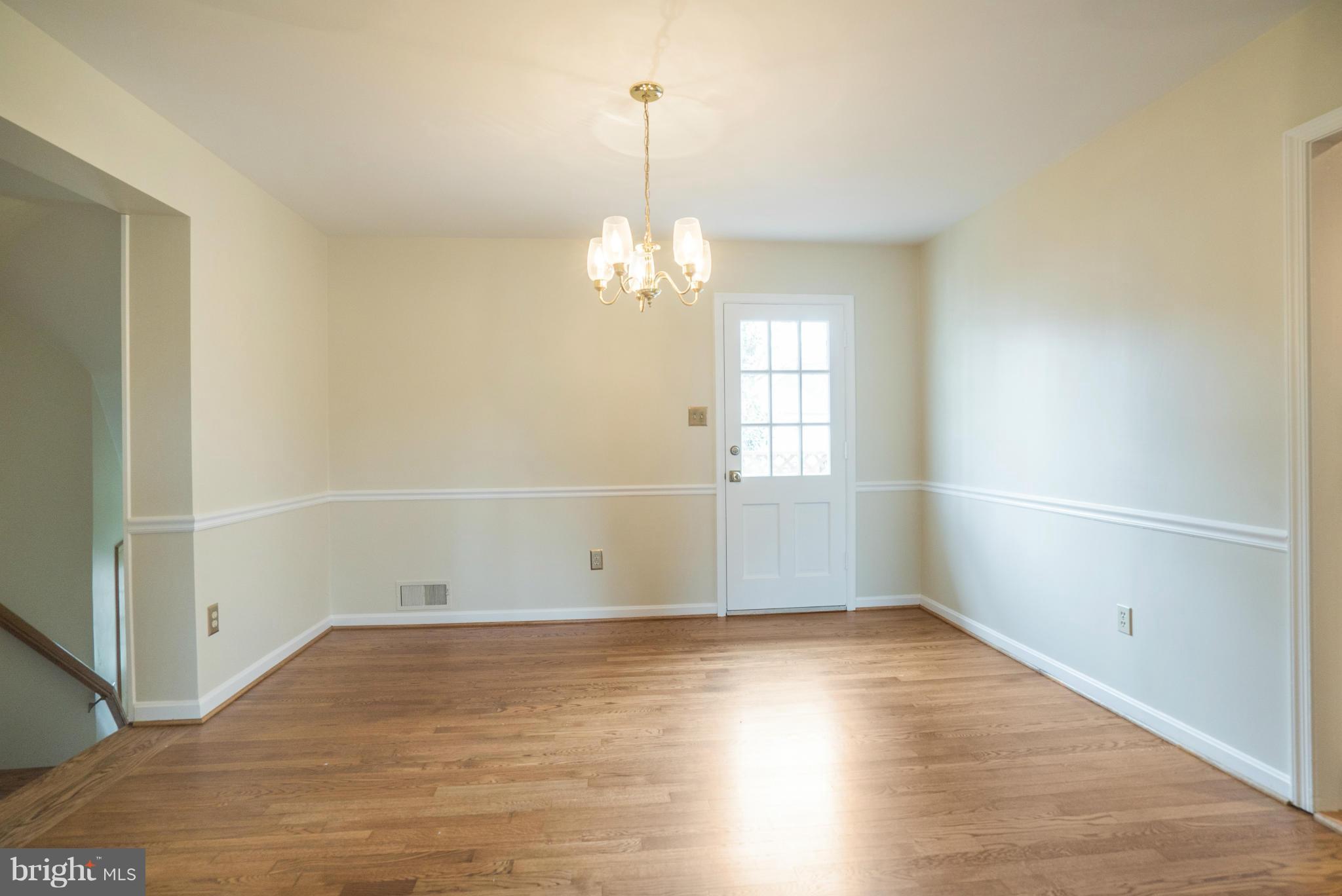 8401 Fort Hunt Road Alexandria, VA 22308 - Photo 4 of 29 Dining Room