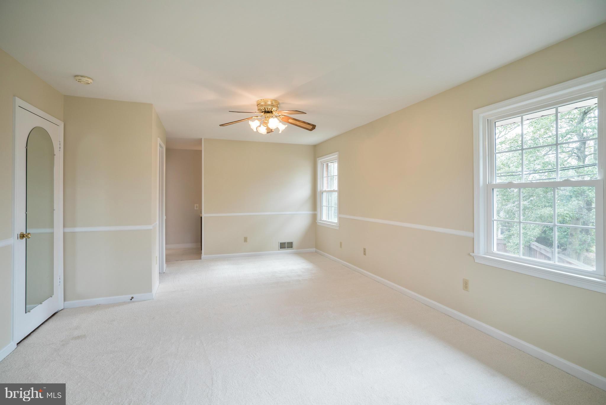 8401 Fort Hunt Road Alexandria, VA 22308 - Photo 10 of 29 Bedroom (Master)
