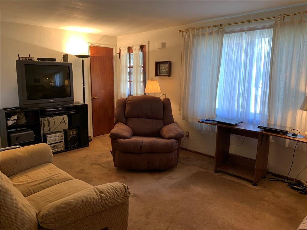 800 Highview Road Pittsburgh, PA 15234 - Photo 4 of 25