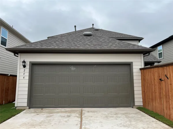 a view of a garage
