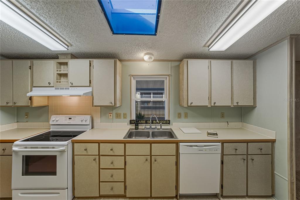 14921 Rialto Avenue Brooksville, FL 34613 - Photo 23 of 55 Gallery Image 23